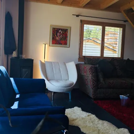 Chalet Ski & Summer Chalet Apt, Lenzerheide Region *