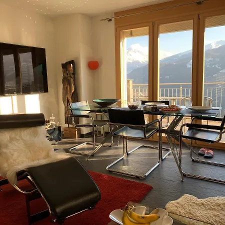 Ski & Summer Chalet Apt, Lenzerheide Region *